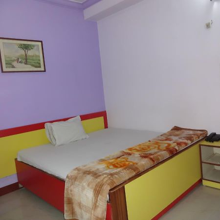 Hotel Tribhuvan Ранчи Экстерьер фото