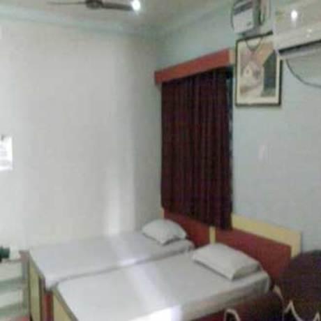 Hotel Tribhuvan Ранчи Экстерьер фото