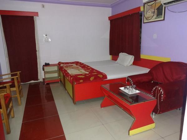Hotel Tribhuvan Ранчи Экстерьер фото